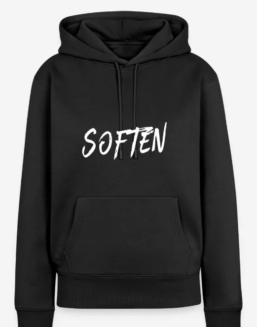 Schwarzer Hoodie, mittig auf der Brust in weißer Pinselschrift: SOFTEN